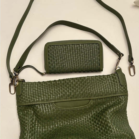 Elegant Olive Woven Shoulder Bag and Wallet Set - Picture 1 of 16